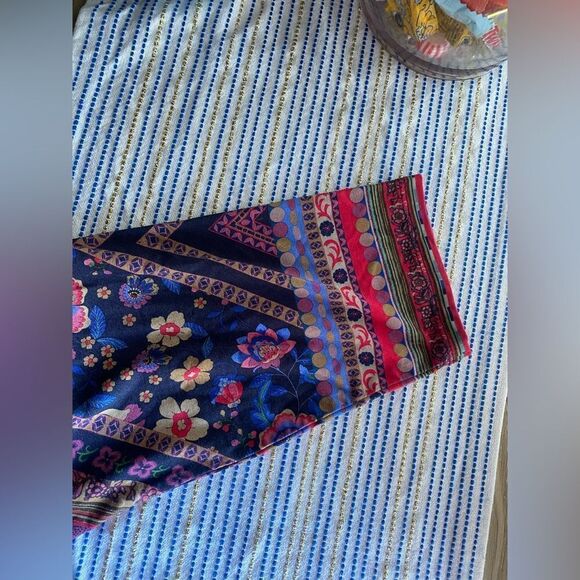 Johnny Was  Floral T-Shirt Womens Sz 2X Long Sleeve V Neck Top Multicolor - Picture 7 of 11